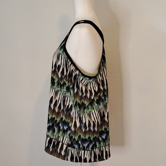 Express Tank Top - Picture 3 of 8